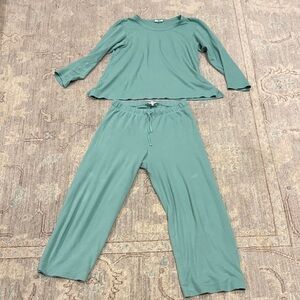Women's Relaxed Fit Pajama Set in Teal